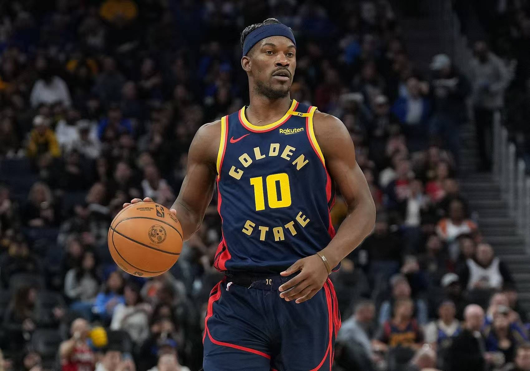 威金斯复出首战，引发争议状态火爆，冲击季后赛成为焦点！